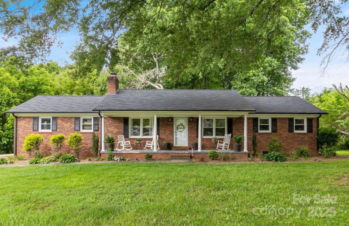 1059 Fairway Drive, Newton, NC 28658, MLS # 4322897