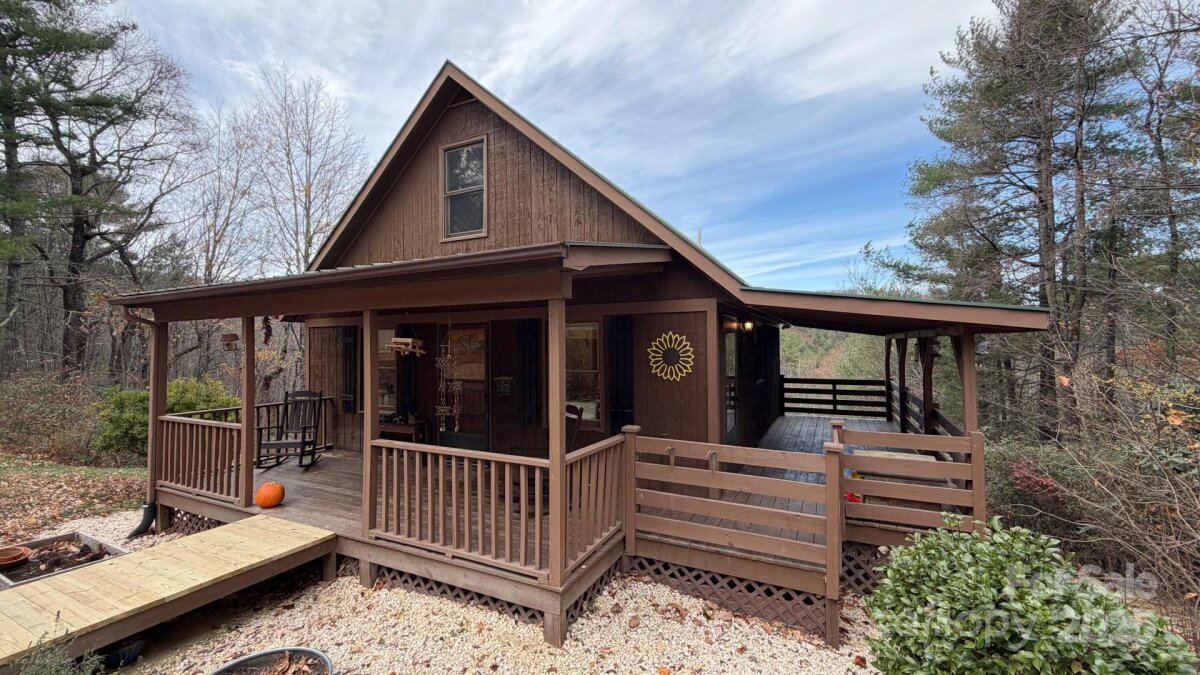 437 Deer Crossing Lane, Lenoir, NC 28645, MLS # 4325123