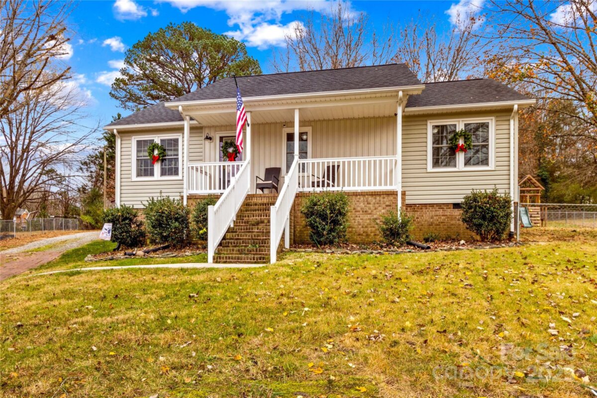 425 Cove Lane, China Grove, NC 28023, MLS # 4326427