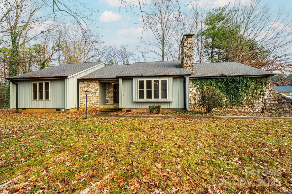 3250 15th Street, Hickory, NC 28601, MLS # 4327179