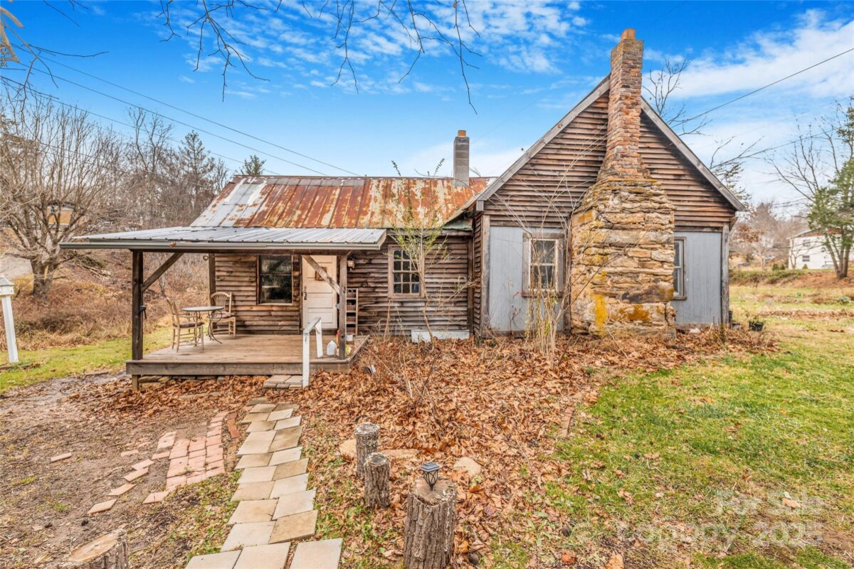 Leicester 74 4327824