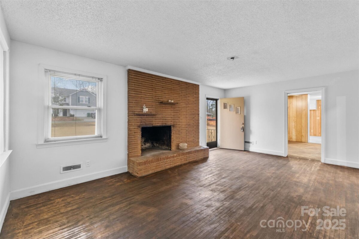 326 Neal Drive, Charlotte, NC 28213, MLS # 4328457