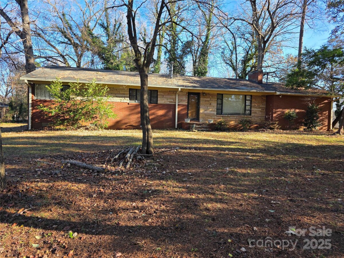 6600 Elmwood Circle, Charlotte, NC 28214, MLS # 4328783