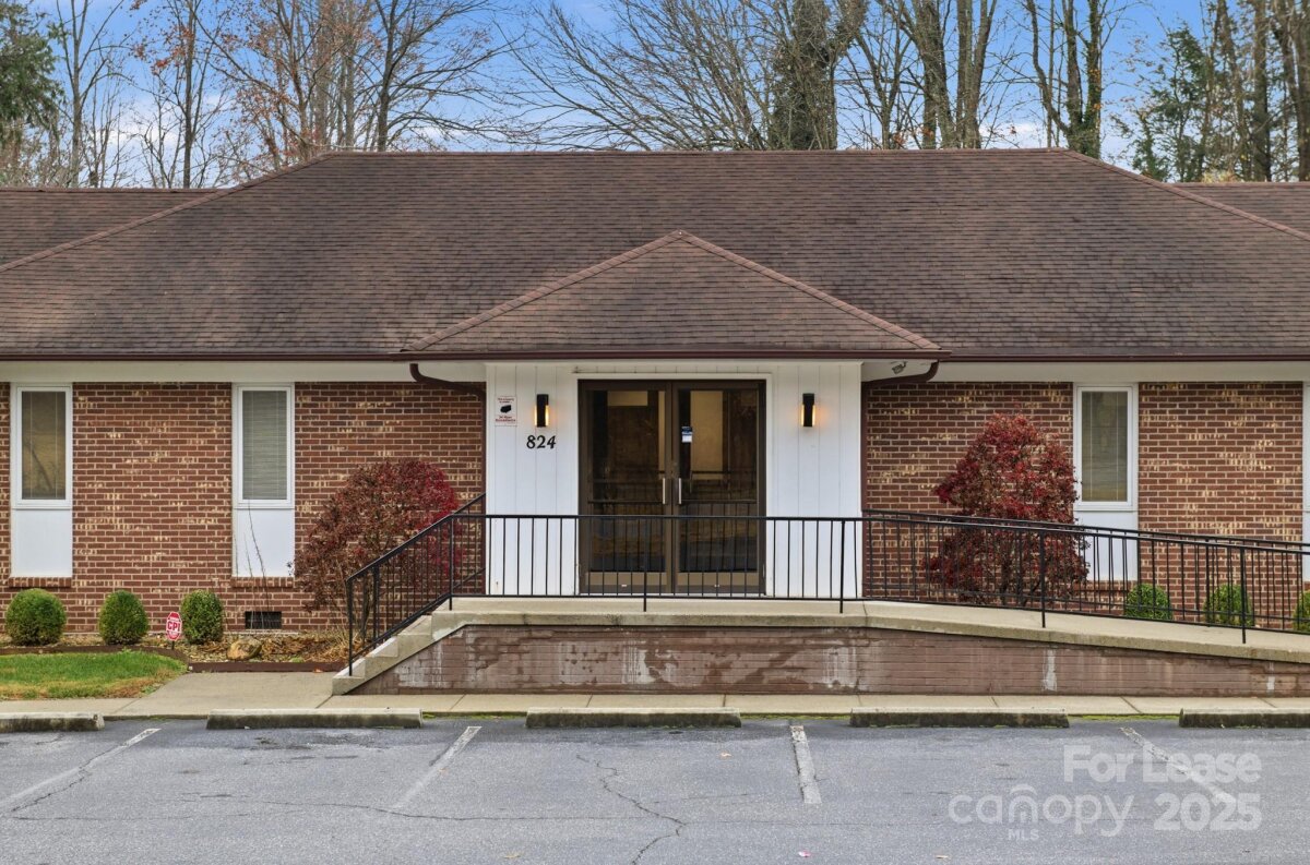 824 Lower Creek Drive, Lenoir, NC 28645, MLS # 4328964