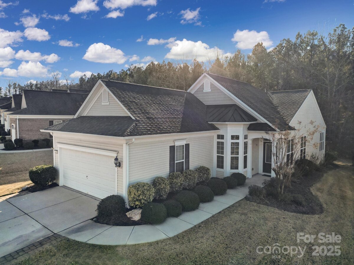 photo of home for sale at 1488 River Bend Boulevard