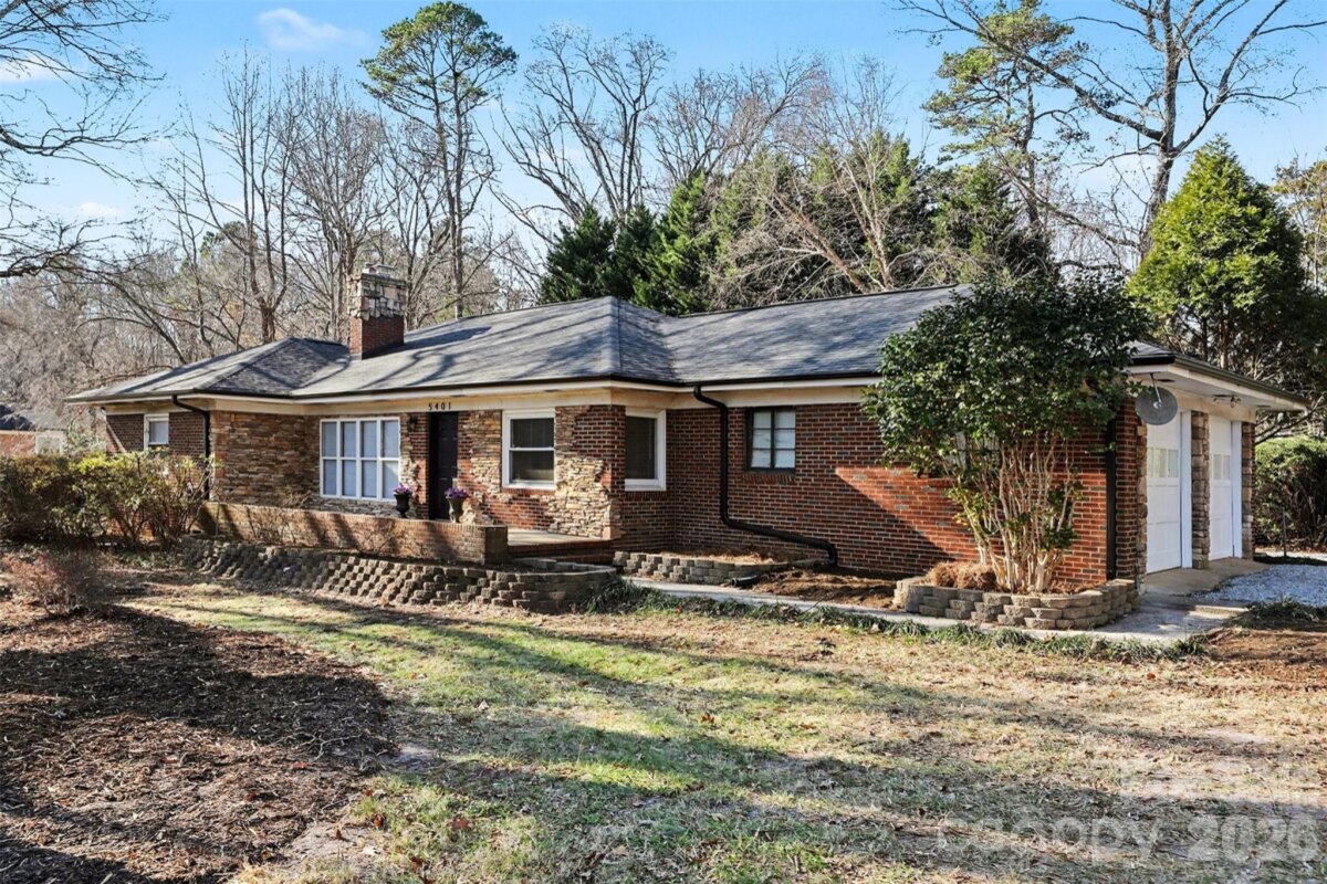 5401 W Sugar Creek Road, Charlotte, NC 28269, MLS # 4332831