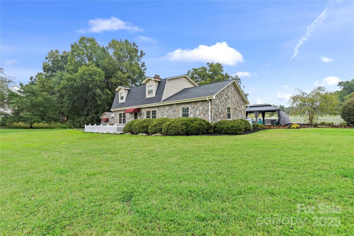 239 GOLF COURSE Road, Maiden, NC 28650, MLS # 4332955