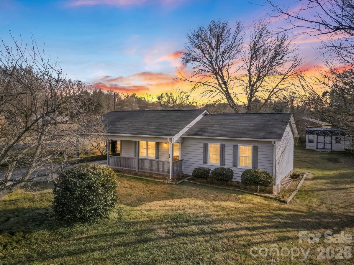 2730 33rd Avenue, Hickory, NC 28601, MLS # 4333247