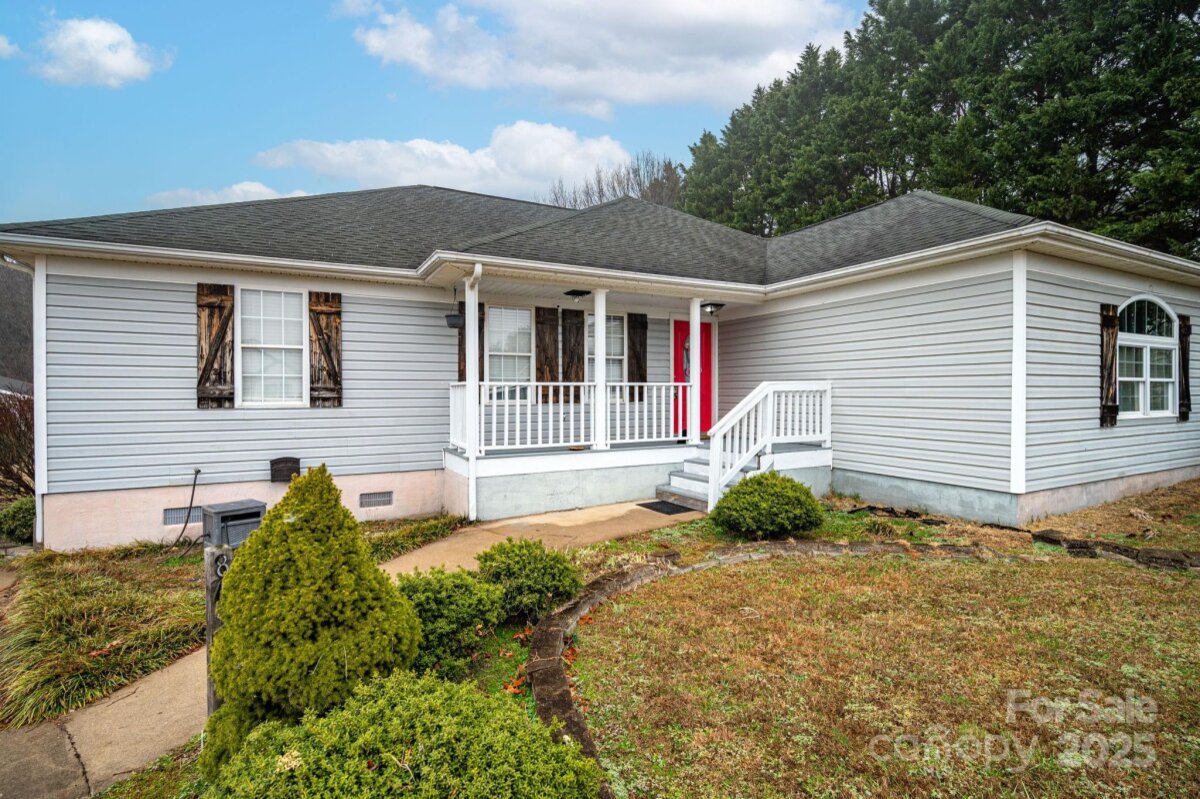 845 Meadow Hill Court, Lincolnton, NC 28092, MLS # 4333636