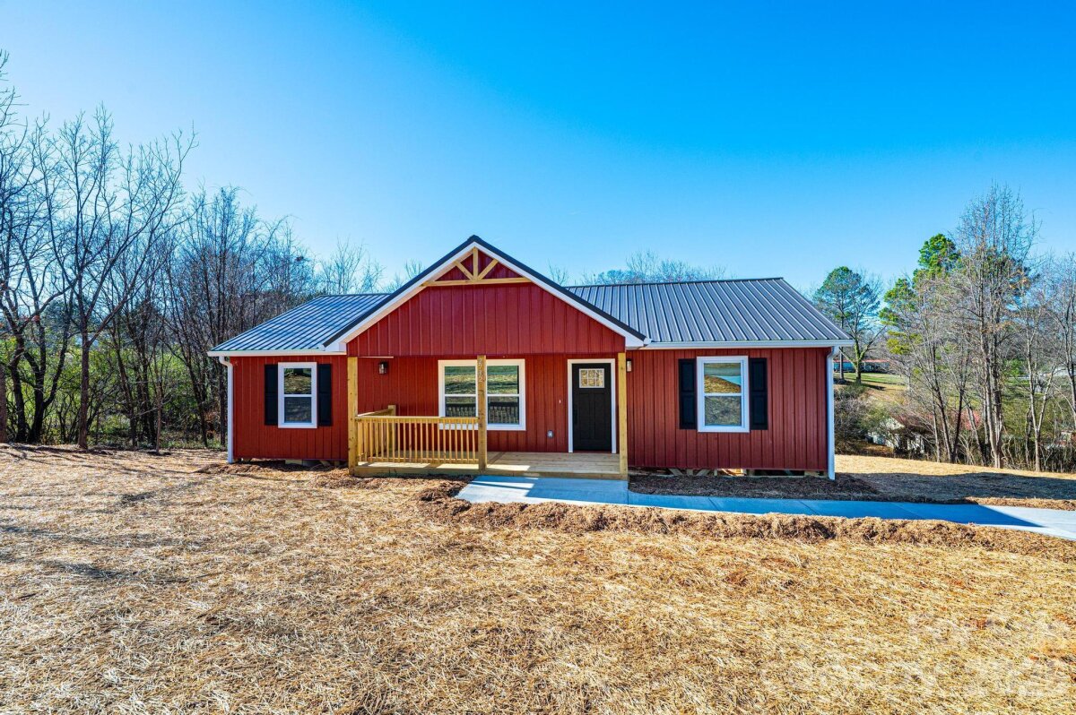 2732 Cotton Mill Street, Connelly Springs, NC 28612, MLS # 4335675