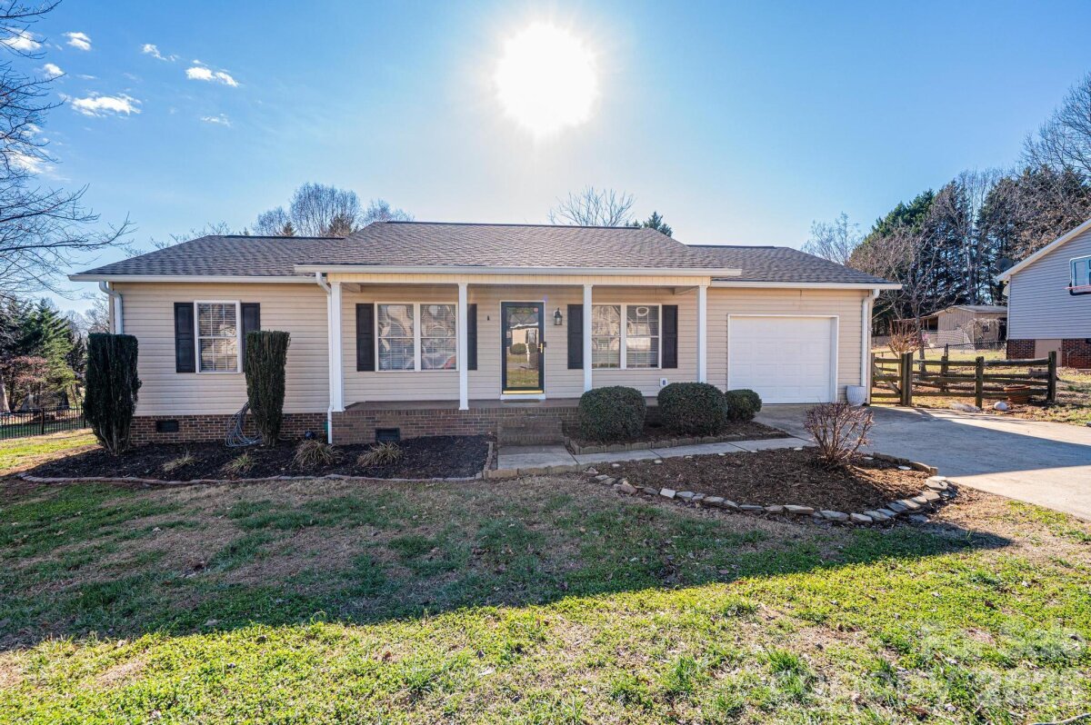 1355 Millrace Drive, Conover, NC 28613, MLS # 4336725