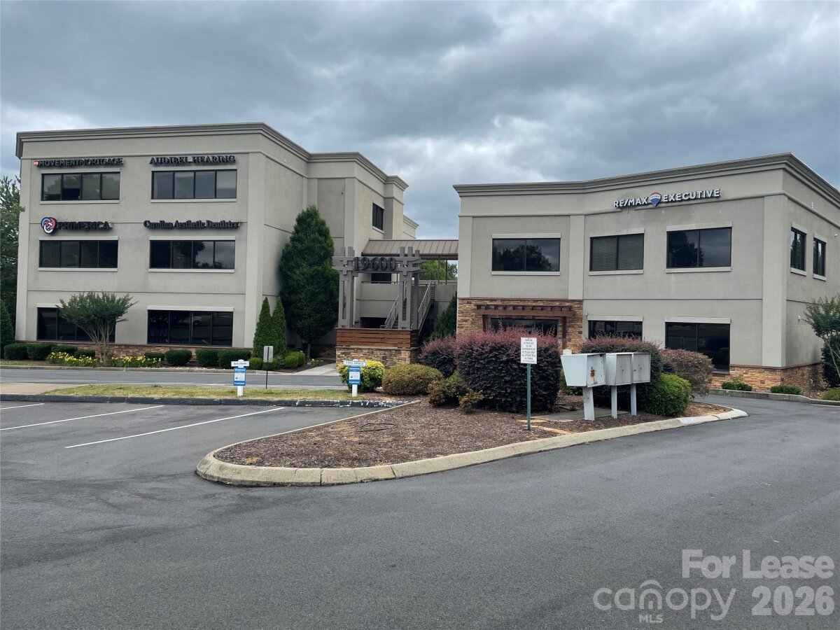 19600 W Catawba Avenue, Cornelius, NC 28031, MLS # 4337528