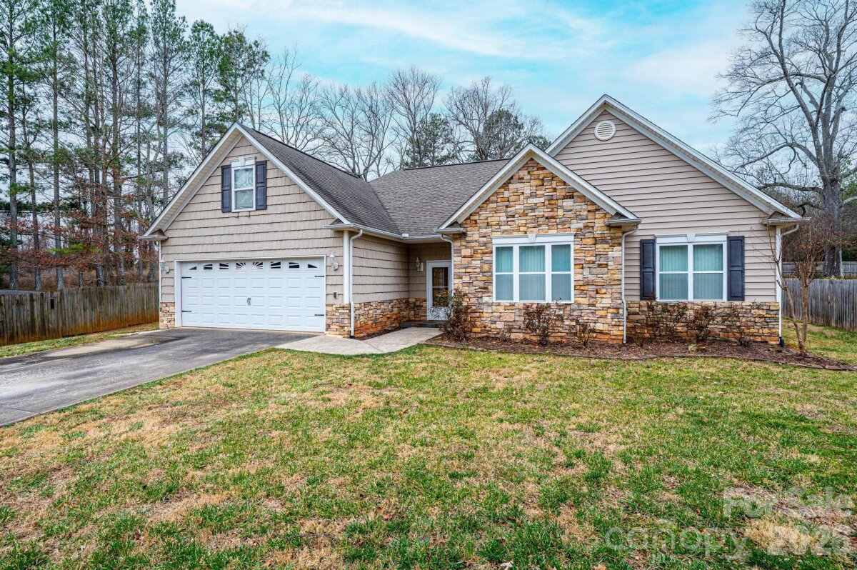 1825 Plaza Drive, Hickory, NC 28602, MLS # 4337733