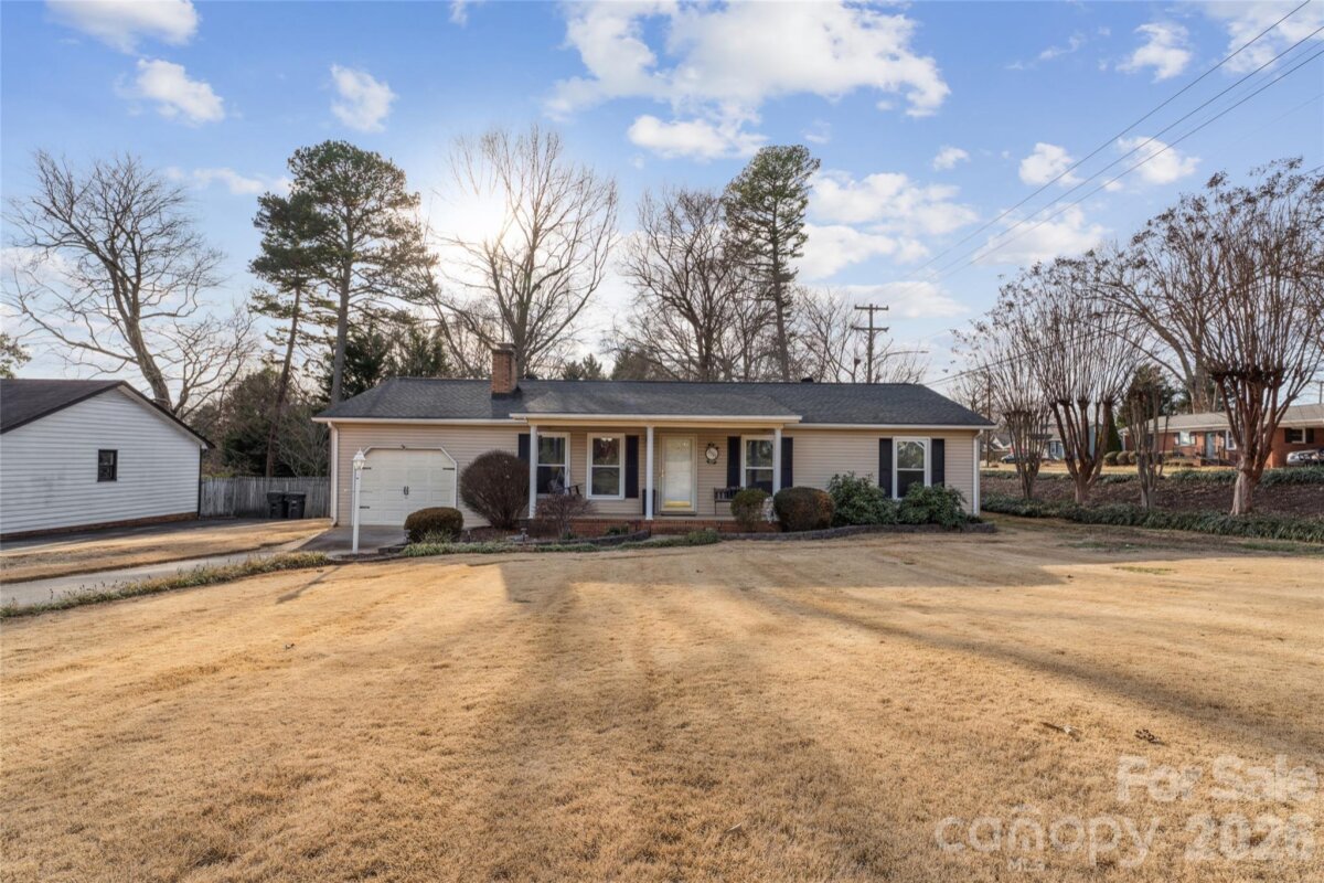 2501 Castlewood Drive, Gastonia, NC 28056, MLS # 4337991