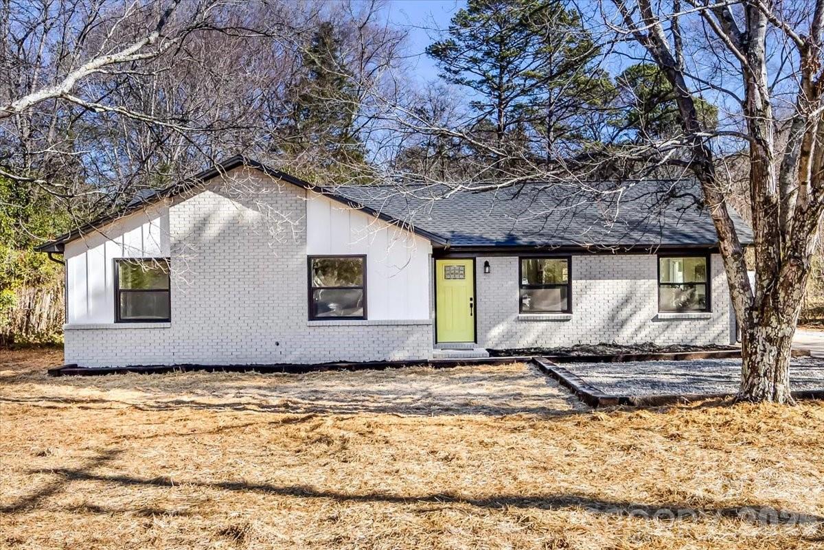 741 E John Street, Matthews, NC 28105, MLS # 4338004