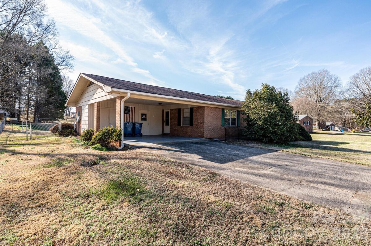 2347 Plainfield Drive, Conover, NC 28613, MLS # 4338053