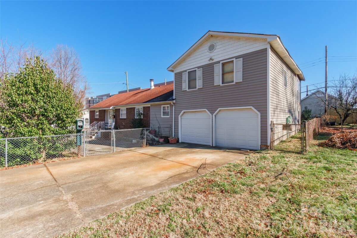 3819 Ellenwood Place, Charlotte, NC 28217, MLS # 4338227