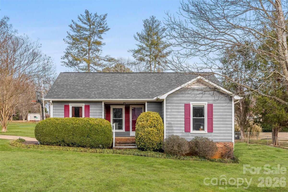 2600 Castlewood Drive, Gastonia, NC 28056, MLS # 4341328