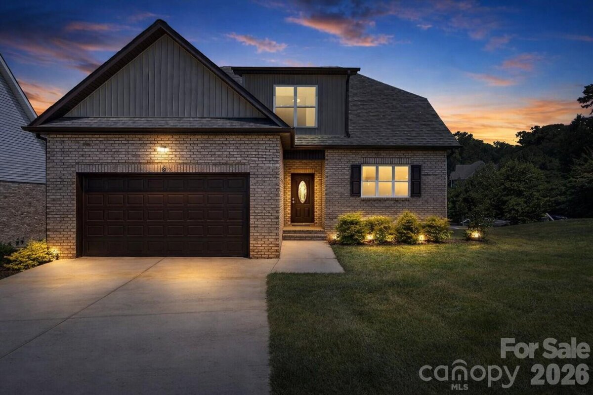 1033 12th Avenue Drive, Hickory, NC 28601, MLS # 4345492