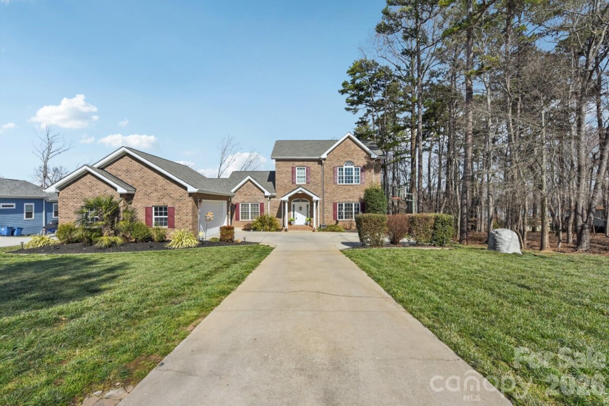 9484 Riviera Drive, Sherrills Ford, NC 28673, MLS # 4347690