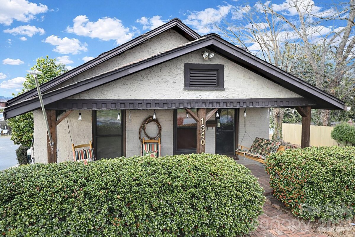 1340 1st Avenue Place, Hickory, NC 28601, MLS # 4349126