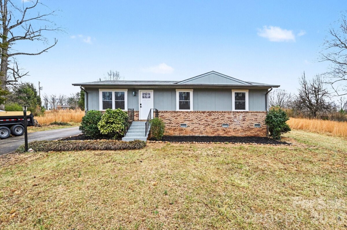 300 Lakewood Drive, Gastonia, NC 28056, MLS # 4350014