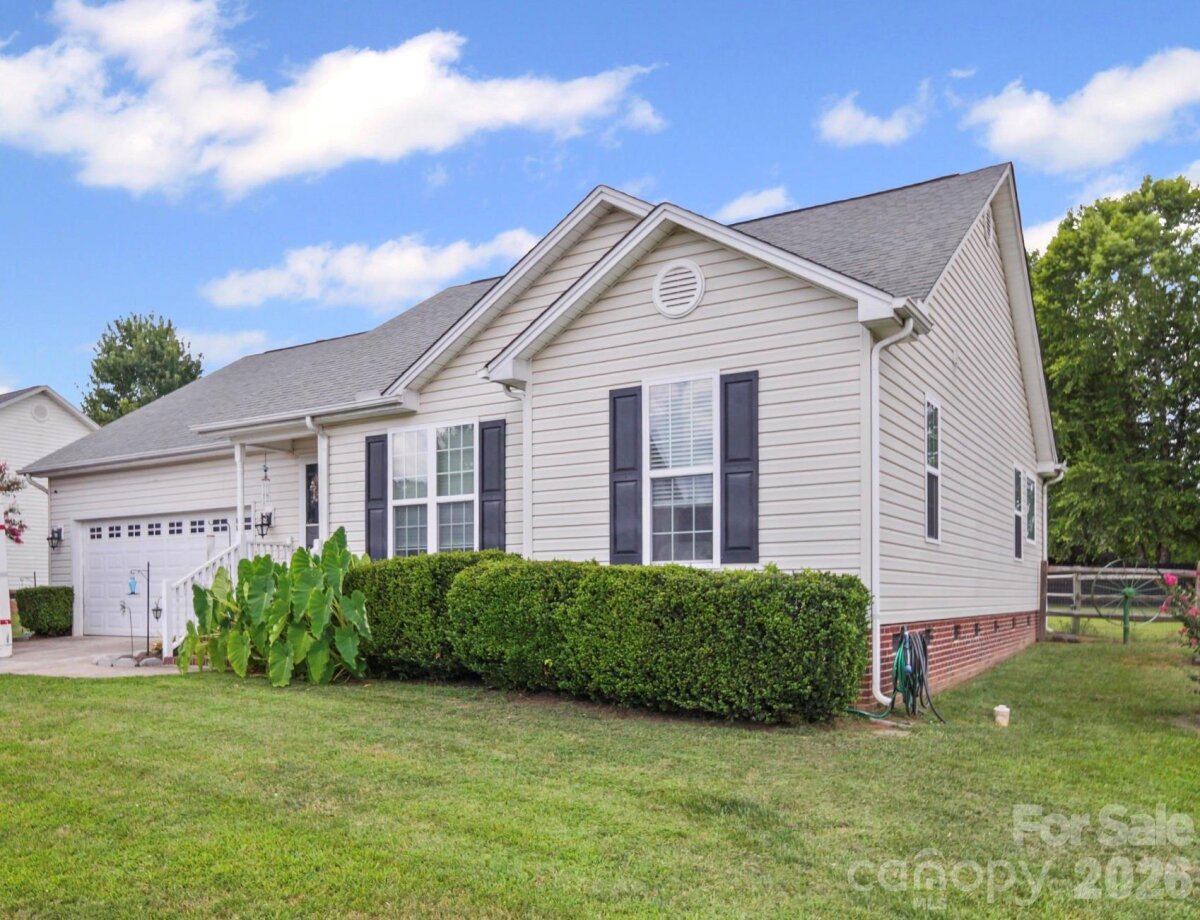 2017 Longhorn Drive, Dallas, NC 28034, MLS # 4350177