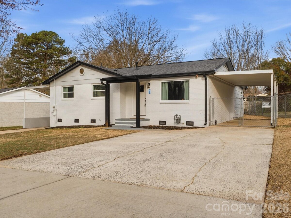 9243 Edgevale Drive, Charlotte, NC 28216, MLS # 4352419