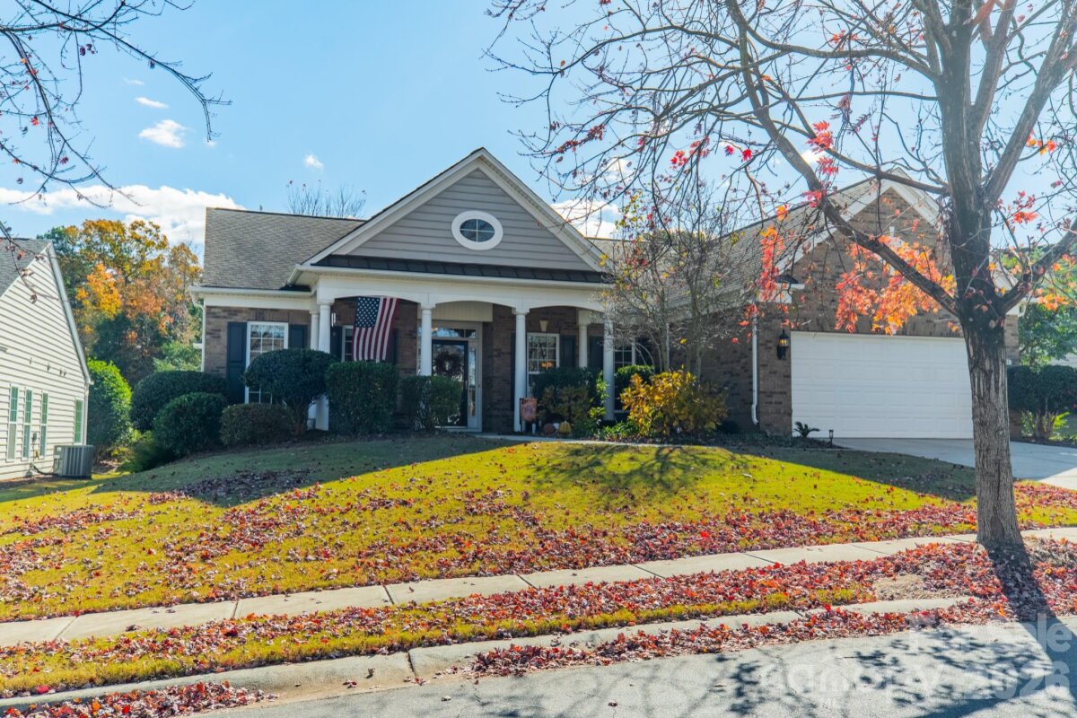 photo of home for sale at 35047 Carnation Lane