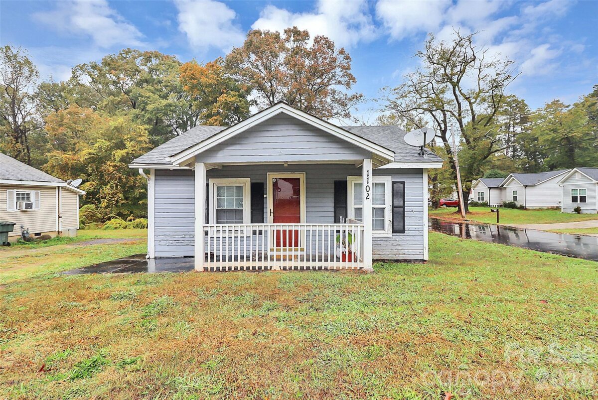 1102 W Davidson Avenue, Gastonia, NC 28052, MLS # 4353098