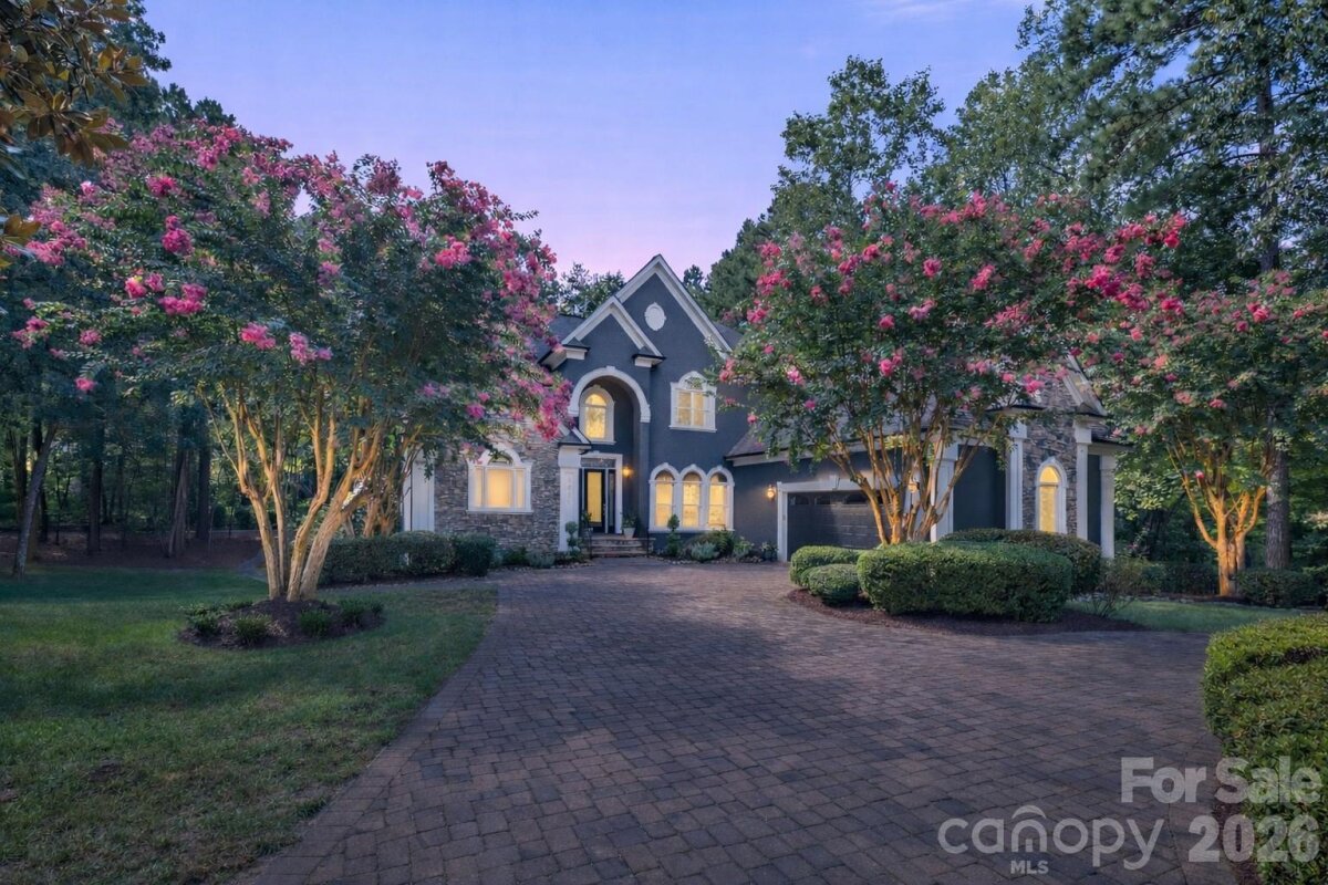 8915 Warwicke Lane, Sherrills Ford, NC 28673, MLS # 4353369