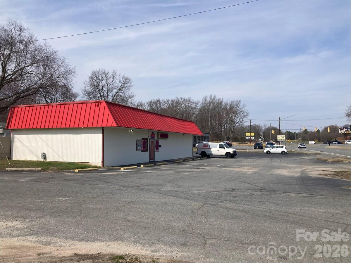 1201 N Cannon Boulevard, Kannapolis, NC 28083, MLS # 4353394