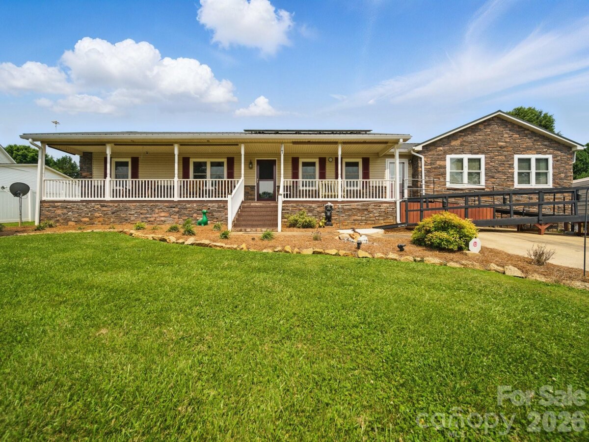 117 Pilots Ridge Drive, Bessemer City, NC 28016, MLS # 4353869