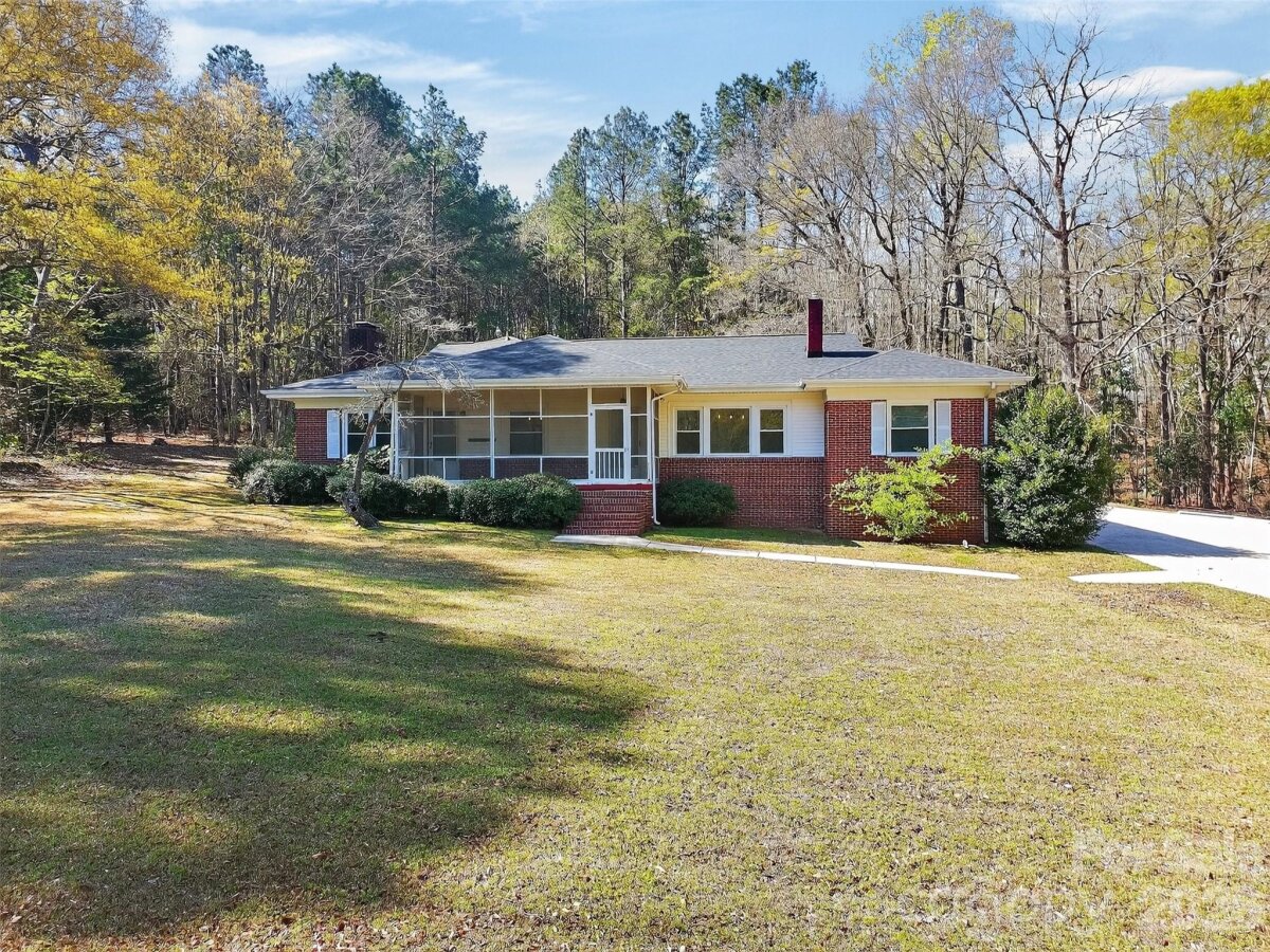 46 Pinecrest Avenue, Great Falls, SC 29055, MLS # 4354647