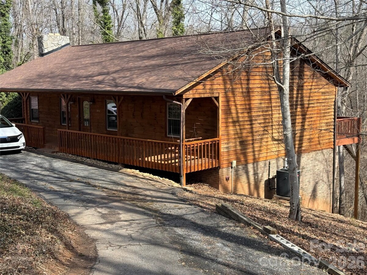 3840 Cherry Grove Drive, Hickory, NC 28602, MLS # 4354690