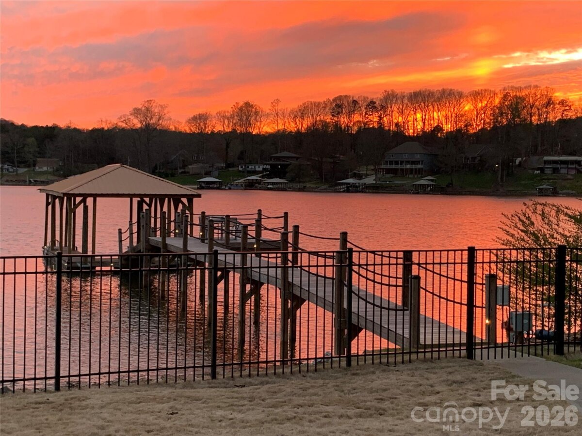 6852 Locke Drive, Sherrills Ford, NC 28673, MLS # 4354705