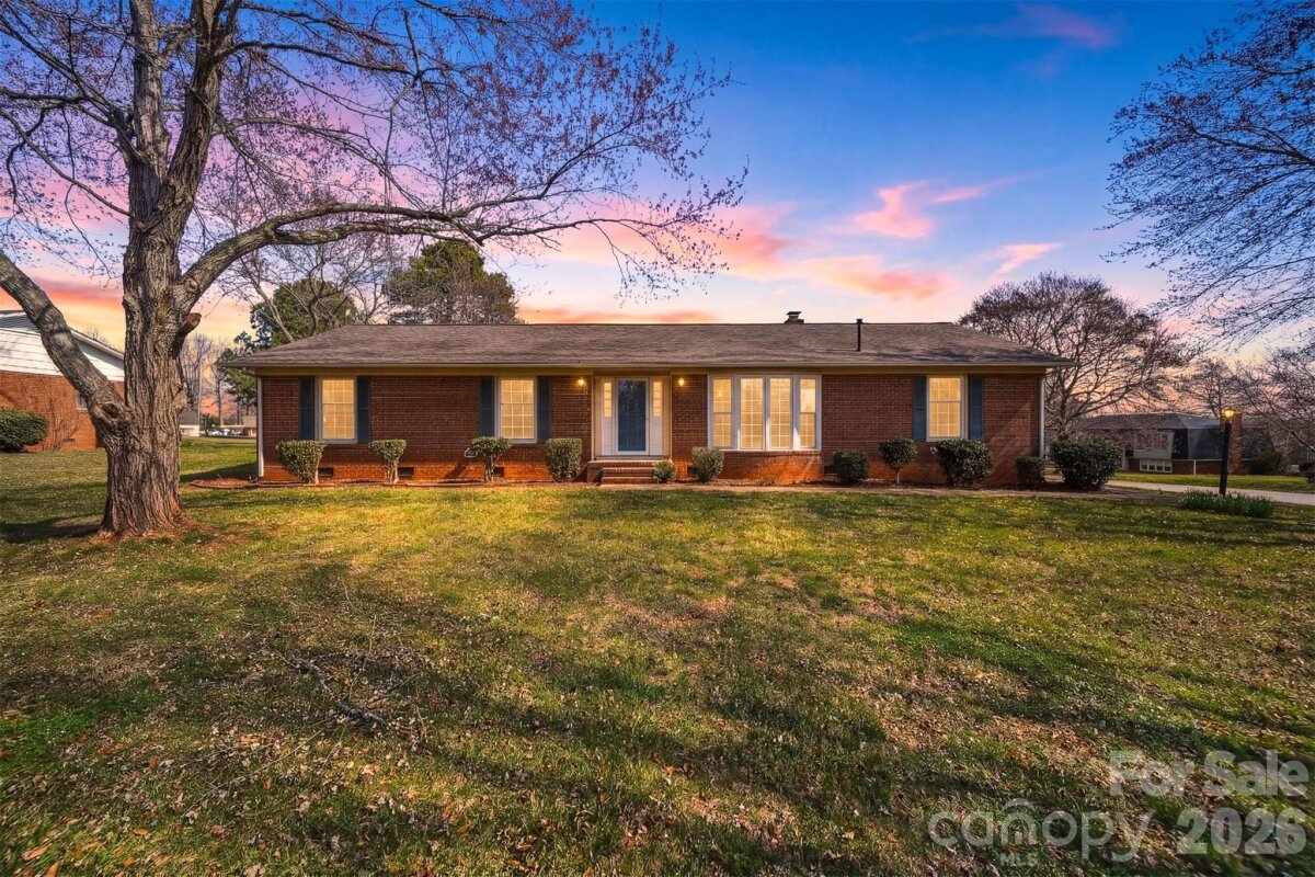 2010 Elizabeth Avenue, Hickory, NC 28602, MLS # 4355136