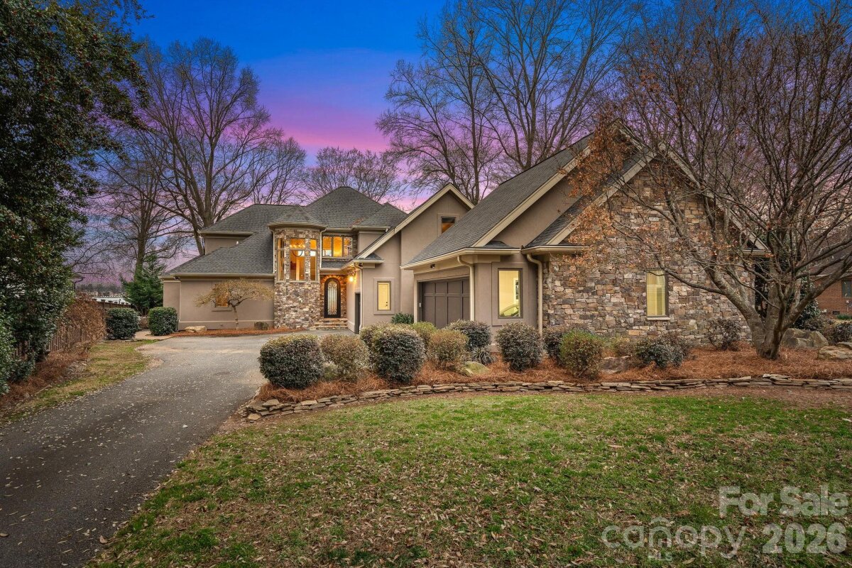 18019 Whispering Oaks Drive, Cornelius, NC 28031, MLS # 4355958