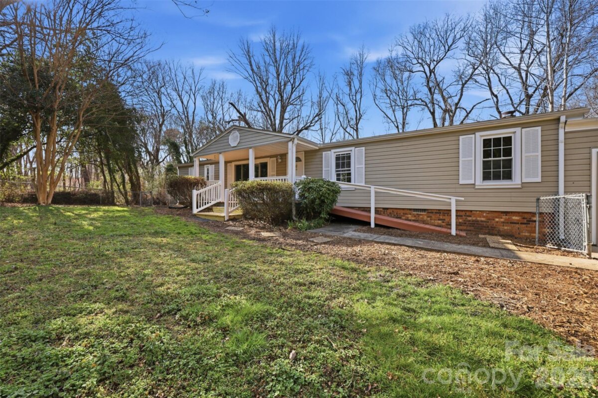 572 Fieldtop Drive, Winston Salem, NC 27107, MLS # 4356446