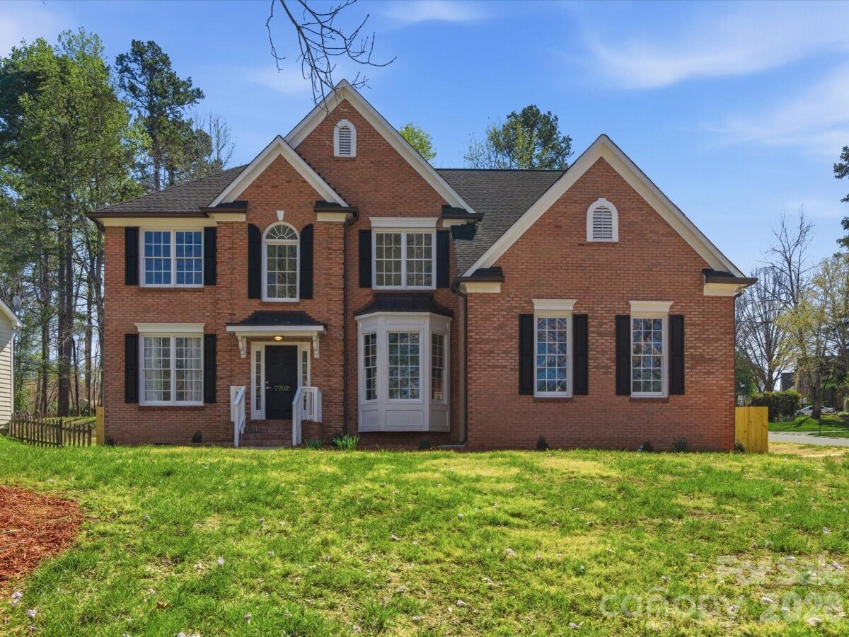 7702 Harrington Woods Road, Charlotte, NC 28269, MLS # 4362387
