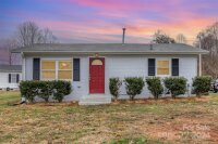 802 S Davis Avenue, Newton, NC 28658, MLS # 4114681 - Photo #1