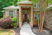 8820 Crosstimbers Drive, Charlotte, NC 28215, MLS # 4136534 - Photo #1