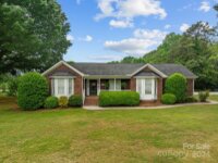 290 Midway Lake Road, Mooresville, NC 28115, MLS # 4136624 - Photo #2