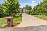 2531 Henry Falls Drive, Hickory, NC 28602, MLS # 4152448 - Photo #1