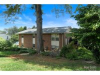1285 Riverview Drive, Hickory, NC 28602, MLS # 4155189 - Photo #3
