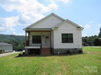 372 Carolina Avenue Unit 3, Marion, NC 28752, MLS # 4158946 - Photo #1