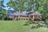 319 N Oakwood Drive, Statesville, NC 28677, MLS # 4161978 - Photo #1