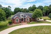 180 Catawba Shores Lane, Hickory, NC 28601, MLS # 4163973 - Photo #1