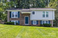 335 Sleepy Hollow Road, Charlotte, NC 28217, MLS # 4172570 - Photo #1