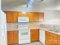 6335 Ziegler Lane Unit 139b, Charlotte, NC 28269, MLS # 4172600 - Photo #4